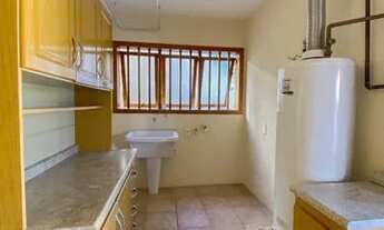 Imagem 6: Casa para venda possui 239 metros quadrados com 4 quartos