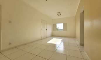 Imagem 2: Alugo apartamento reformado com 2 quartos no condomínio Jauaperi, bairro Parque Dez