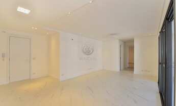 Imagem 2: Apartamento com 2 dormitórios à venda com 144m² por R$ 990.000,00 no bairro Água Verde - C