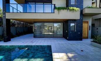 Imagem 2: Casa recém construída localizada no charmoso bairro Lagoa da Conceição