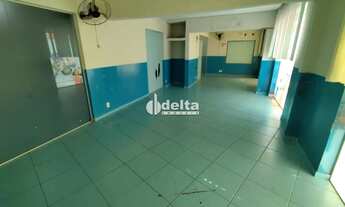 Imagem 5: Casa Comercial disponível para locação e venda no Centro em Uberlândia-MG