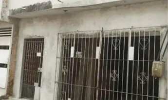 Imagem: Casa 4x4 com garagem