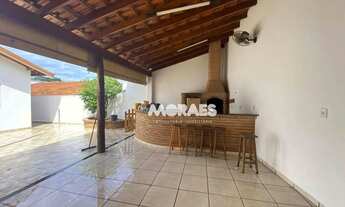 Imagem 2: Casa com 3 quartos,1 suíte, 250 m² - venda por R$ 850.000 ou aluguel por R$ 4.400/mês - Re