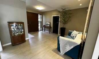 Imagem 5: Casa para aluguel tem 400 metros quadrados com 5 quartos.