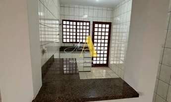 Imagem 2: Sobrado para aluguel tem 300 metros quadrados com 5 quartos em Vila Nova Botucatu - Botuca