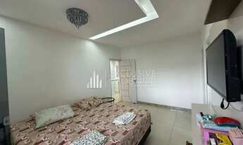 Imagem 3: Imóvel para aluguel possui 220 metros quadrados com 4 quartos