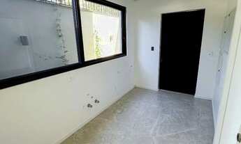 Imagem 6: Casa recém construída localizada no charmoso bairro Lagoa da Conceição