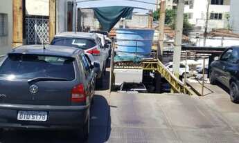 Imagem: Estacionamento e lava rápido - próximo