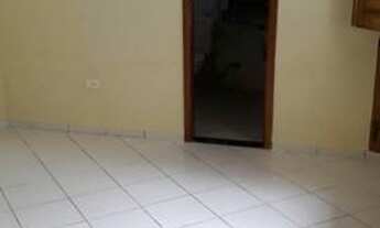 Imagem 6: Aluga 2 /4 com Suíte. / Maiores informações falar com Valmir