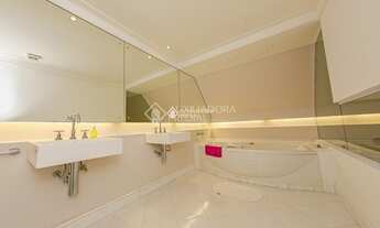 Imagem 5: GRAMADO - Cobertura - Bavária