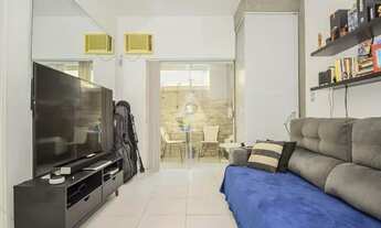 Imagem 2: Quarto e sala em Ipanema com 1 vaga de garagem escriturada