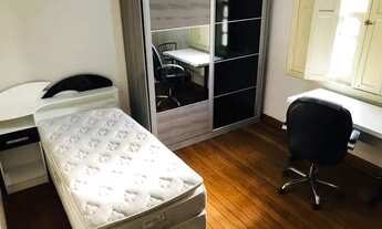 Imagem 2: Quarto individual mobiliado