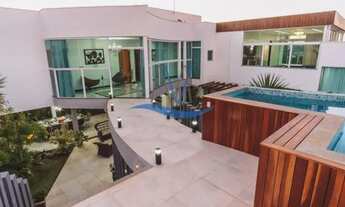 Imagem 4: Luxuosa Casa de 5 Quartos com Piscina e Hidromassagem no Condomínio Gran Park em Vespasian