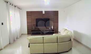 Imagem: Casa tipo sobrado com 4 dormitórios e 02