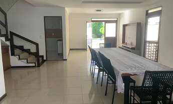 Imagem 4: Casa de condomínio para aluguel e venda possui 370 metros quadrados com 4 quartos