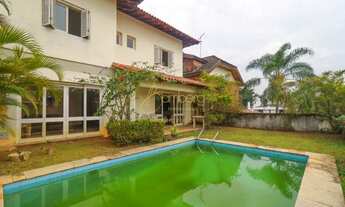 Imagem 3: Casa ampla e bem localizada. Confira!