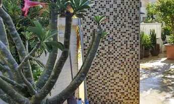 Imagem 4: Casa de condomínio para venda tem 210 metros quadrados com 3 quartos