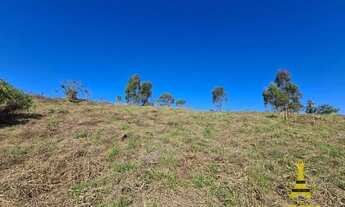 Imagem 5: Ótimo terreno à venda, localizado em condomínio fechado o lote conta com uma área grande e