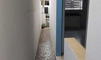 Imagem 7: Alugo excelente casa térrea 3 dormitórios com edícula no bairro Marapé em Santos!