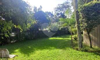 Imagem 7: Casa,Alto de Pinheiro. 1.800 m² Projeto assinado por Oscar Niemeyer