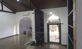 Imagem 4: Salão 140m2 reformado com 3 vagas,3 banheiros ,cozinha e espaço para 5 repartições ,excel