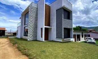 Imagem: Casa à venda no bairro Praia do Siriú