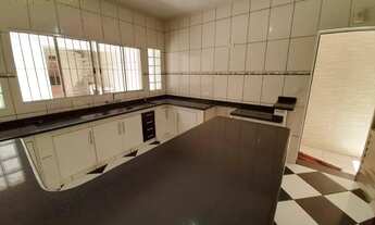 Imagem 4: Sobrado com 4 dormitórios para alugar, 250 m² por R$ 2.606,95/mês - Vila Nova Santa Luzia