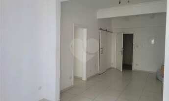 Imagem 4: 1 quarto com 1 vaga demarcada - Boqueirão