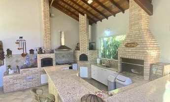 Imagem 6: Casa de condomínio impecável na Regis Bittencourt, contato com a natureza, 2650m² de área