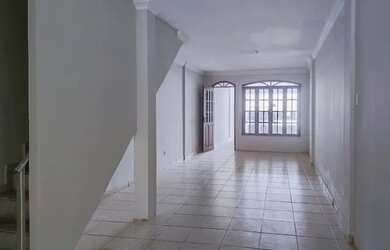 Imagem 4: Alugo ou vendo Casa Ampla de 3 Pavimentos na Lomas entre P. Miranda e Marquês