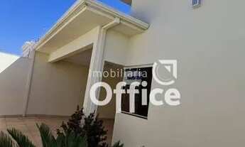 Imagem 2: Casa com 3 quartos à venda, 192 m² por R$ 698.000 - Parque Brasília - Anápolis/GO