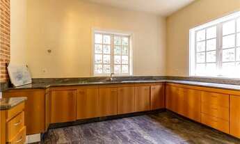 Imagem 4: Casa com 04 quartos sendo suíte c/closet armários, banheiro. O escritório poderá ser reve