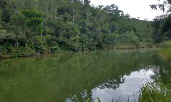 Imagem 2: Descubra o Refúgio Perfeito em Mairiporã - Invista em um Paraíso Natural!