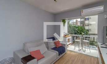 Imagem 2: Apartamento para Aluguel - Petrópolis, 1 Quarto, 68 m2