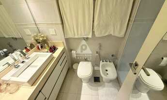 Imagem 7: Lindo Apartamento Reformado, de 3 quartos com 2 vagas na escritura, na Lagoa