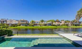 Imagem 2: Casa/Sobrado condomínio Enseada Lagos de Xangri-Lá 05 dormitórios/05 suítes 02 vagas