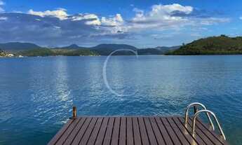 Imagem 6: Casa com vista espetacular, pés na areia em condomínio de Luxo em Angra dos Reis
