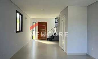 Imagem 3: Sobrado em Avenida das Constelações - São João do Rio Vermelho - Florianópolis/SC