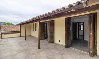 Imagem: Casa no bairro Sarandi com 4 dormitórios