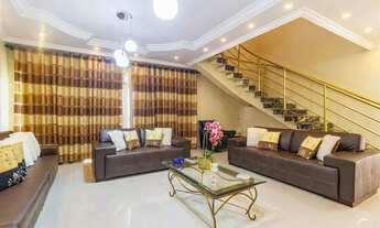 Imagem 3: Sobrado com 4 Quartos, 3 Suítes, Área de Lazer e 8 Vagas de Garagem na Colônia Agrícola Sa