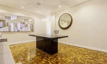 Imagem 3: Apartamento à venda no Batel com 3 dormitórios e 101 m² ideal para retrofit por R$ 990.000