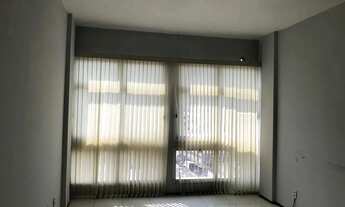 Imagem 7: Sala comercial reformada com 37m2