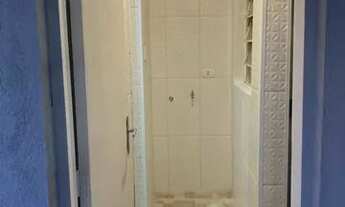 Imagem 6: Casa com 01 dormitório, sala, cozinha, banheiro e área de serviço - com 01 vaga de garagem