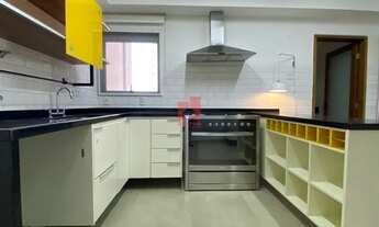 Imagem 4: Excelente apartamento, com 147m², 4 Dormitórios, 3 Suítes, 6 banheiros, 2 vagas