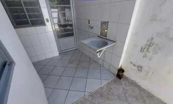 Imagem 5: Casa com 2 dormitórios, no Jardim Redentor, com 70m² para locação