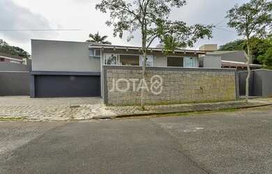 Imagem 2: Casa para Venda em Curitiba, Mercês, 4 dormitórios, 4 suítes, 7 banheiros, 3 vagas