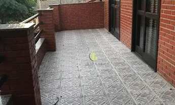 Imagem 2: EXCELENTE CASA Casa com 4 dormitórios