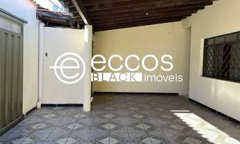 Imagem 5: Casa para aluguel, 3 quartos, 2 suítes, 2 vagas, Jardim Regina - ARAGUARI/MG