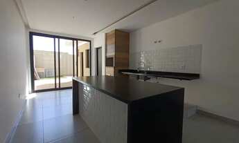 Imagem 5: Casa de condomínio para venda possui 200 metros quadrados com 3 quartos