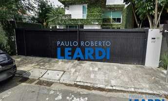 Imagem: CASA ASSOBRADADA - JARDIM PAULISTANO - SP